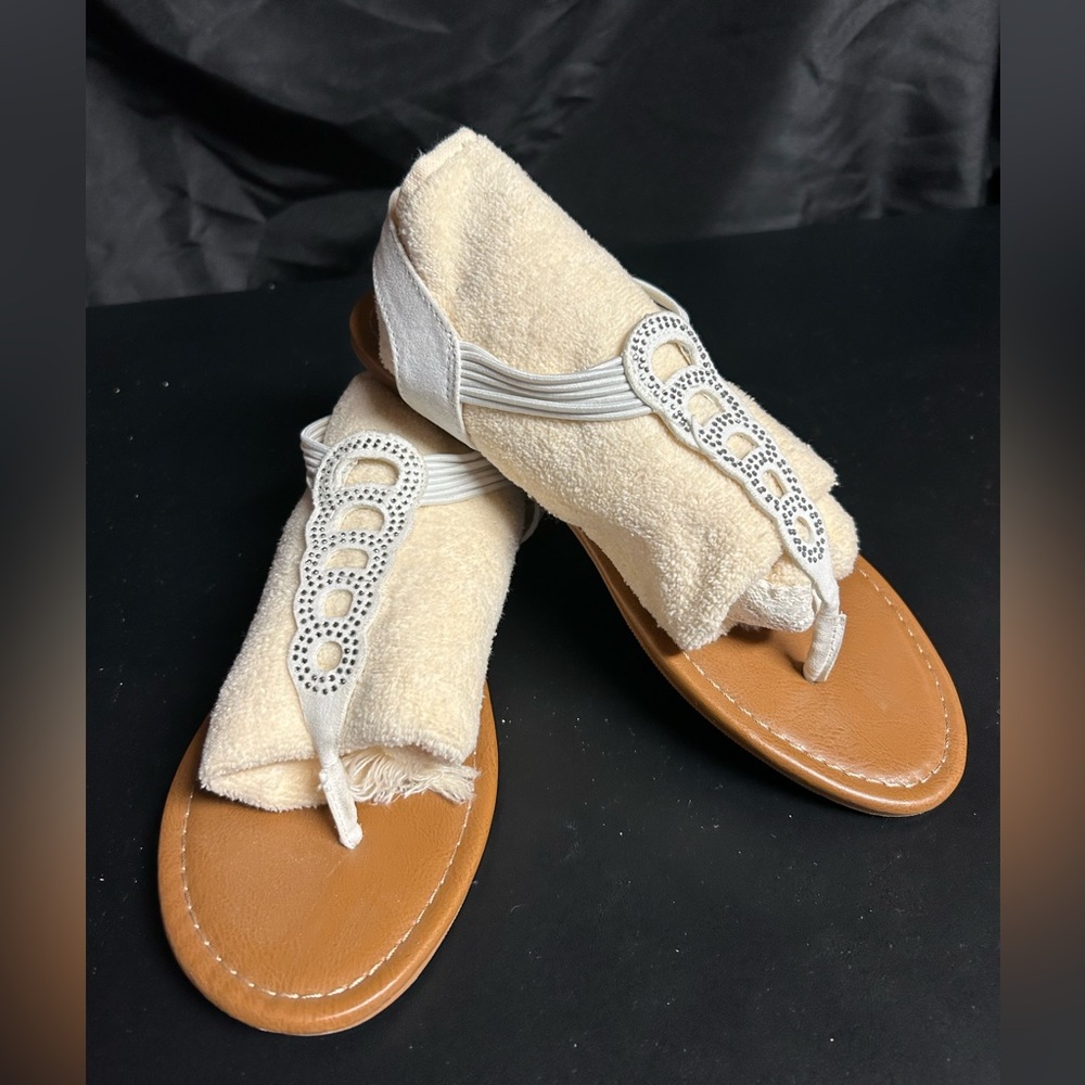 Chic Tan and White Sandals with Rhinestone Accents - Size 8.5